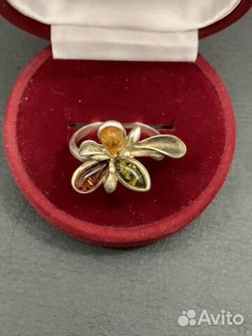 Кольцо из серебра с янтарем