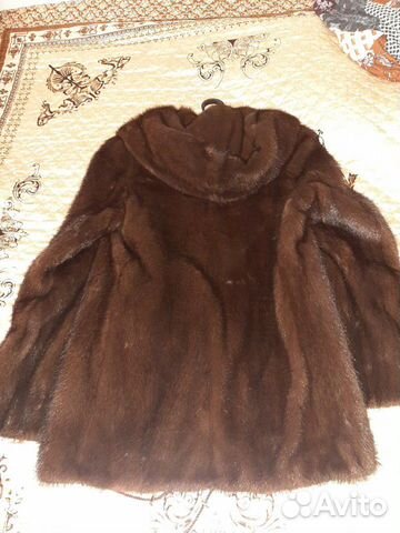Шуба норковая с капюшоном из цельного меха Шуба норковая с капюшоном из цельного меха