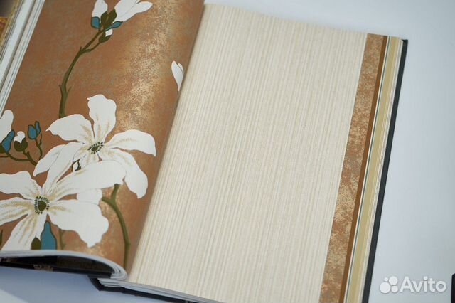 Обои светлые в полоску США Обои светлые в полоску США