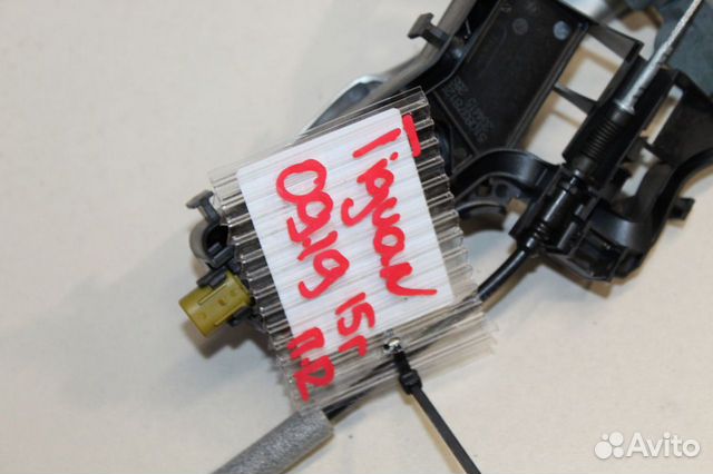 Ручка двери нaружная правая передняя Volkswagen Ti