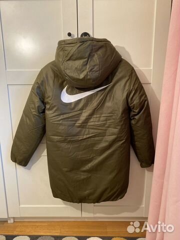 Новая демисезонная куртка Nike Новая демисезонная куртка Nike