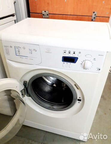 Стиральная машина Indesit 4,5кг Италия Стиральная машина Indesit 4,5кг Италия