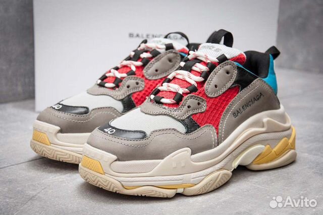 Кроссовки Balenciaga Triple S Кроссовки Balenciaga Triple S