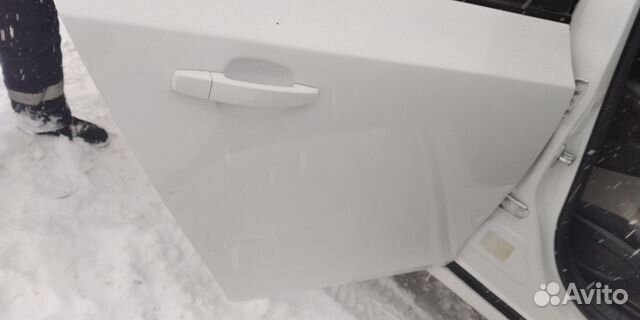 Задняя правая дверь Chevrolet Cruze 1.8л. / Разбор Задняя правая дверь Chevrolet Cruze 1.8л. / Разбор