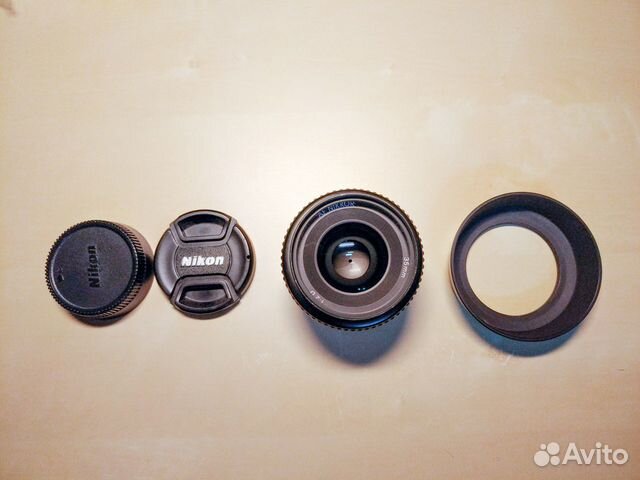 Nikon 35mm f/2D AF Nikkor