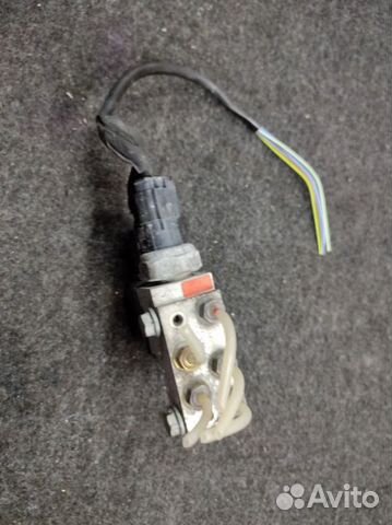 Блок клапанов пневмо подвески Mercedes W211 E211 Блок клапанов пневмо подвески Mercedes W211 E211