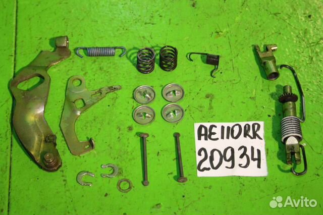 Механизм ручника toyota corolla AE110 правый Механизм ручника toyota corolla AE110 правый