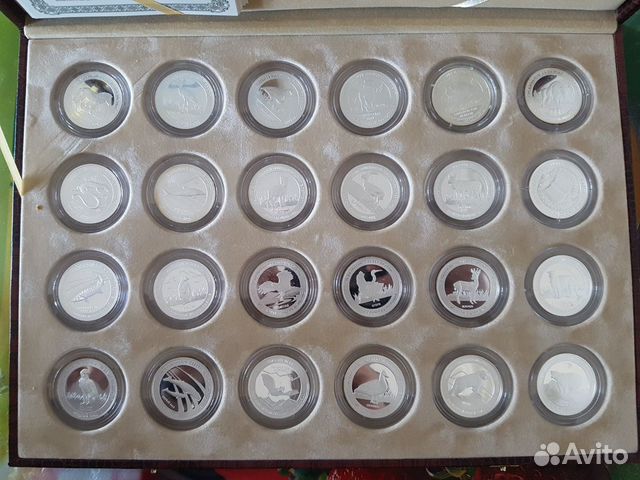 Серебряные медали из серии 