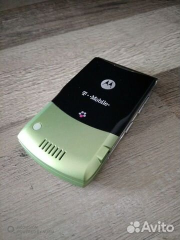 Телефон Motorola razr V3i