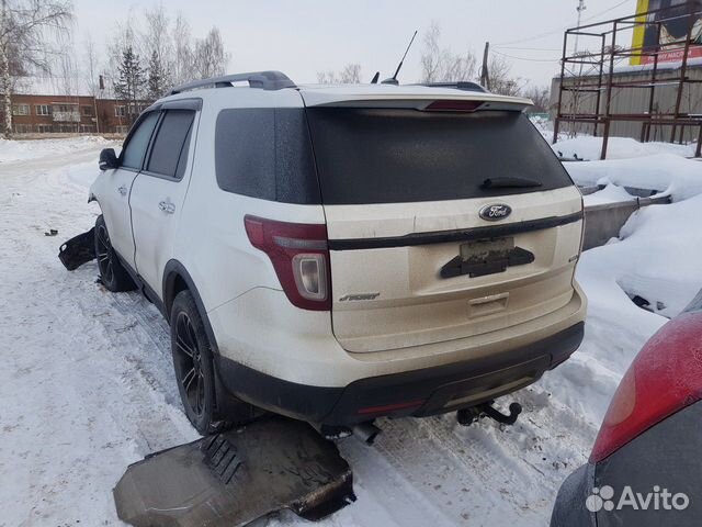 Ford Explorer V 3.5 ат 2013 г
