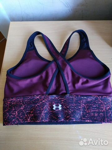 Топ спортивный Under Armour Топ спортивный Under Armour