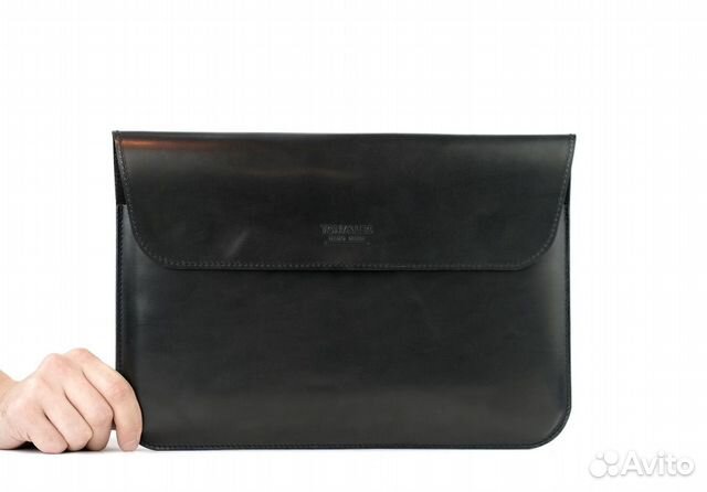 Чехол кожаный для MacBook Черный, с клапаном