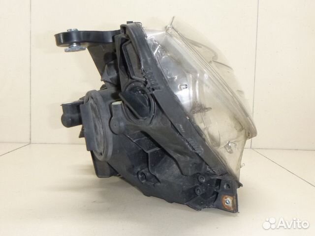 Фара правая Mercedes Benz W204
