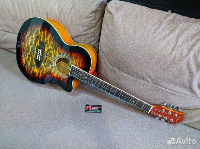 Гитара акустическая