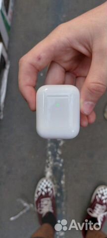 Наушники AirPods 2 оригинал(новые) Наушники AirPods 2 оригинал(новые)