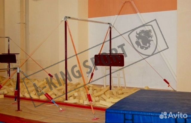 Перекладина гимнастическая универсальная (турник)