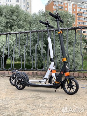 Самокат с дисковым тормозом Самокат с дисковым тормозом