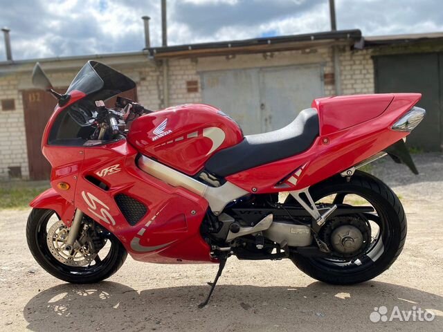 Honda VFR 800 FI, 1999 года выпуска из Европы