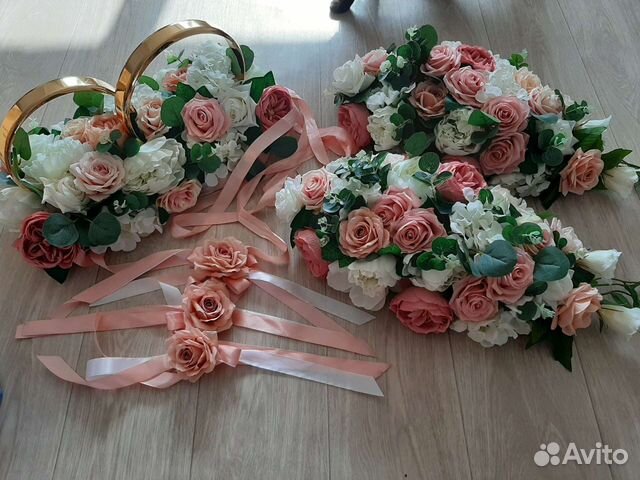 Свадебные украшения на машину