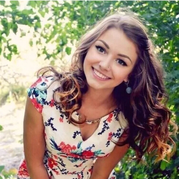 Обычные красивые девушки. Михаэла ojog. Какая то девчонка. Anna von klinski. Какая то девчонка.