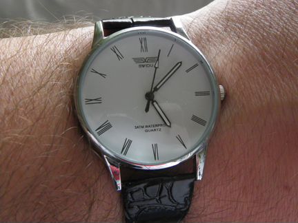 Новые классические кварцевые часы (оригинал)