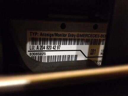 Mercedes-Benz W204 - Штатный монитор