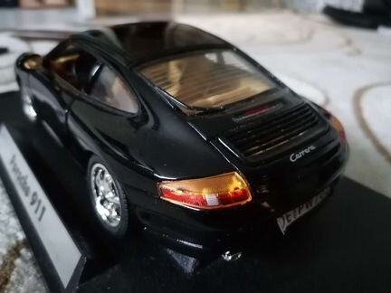 Модель Porsche 911 1/18