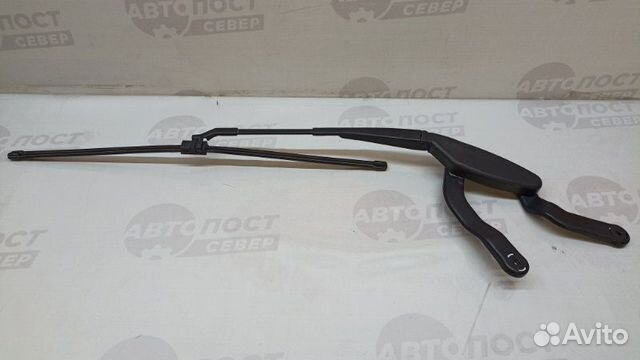 Дворник лобового стекла передний левый