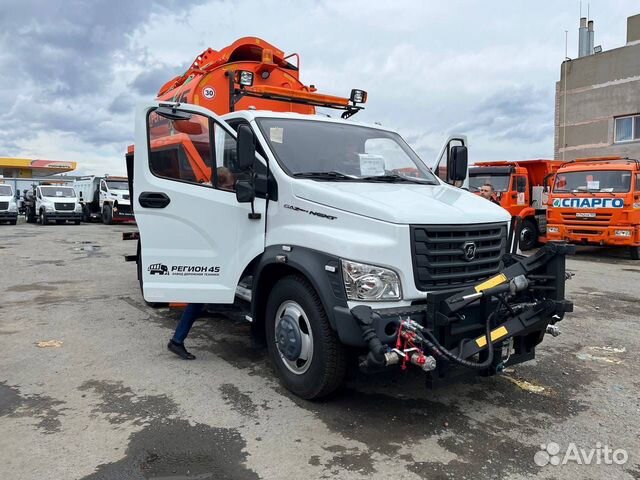 Комбинированная дорожная машина газ Next