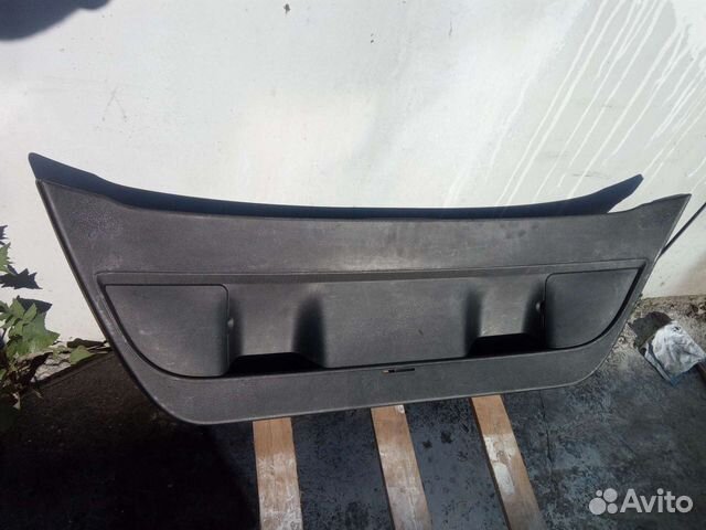 Облицовка крышки багажника Seat Leon 2