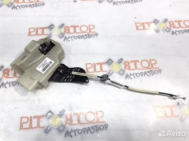 Замок двери передний правый VW Touareg GP (7LA,7L