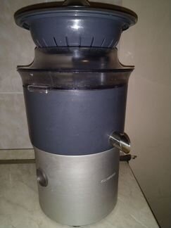 Соковыжималка центробежная Кенвуд Kenwood JE 900
