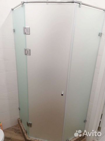 Перегородка из стекла. Душ