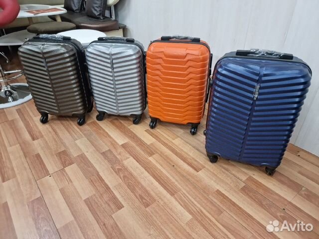 Пластиковый чемодан Баолис бордо размер S