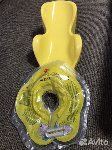 Круг для купания и горка