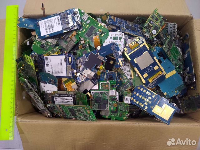 Платы от сотовых телефонов 6,1кг