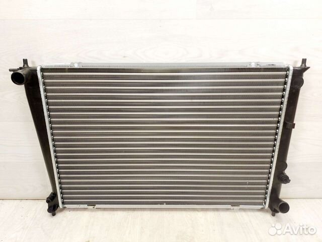 Радиатор охлаждения Hyundai Starex 1996-2004