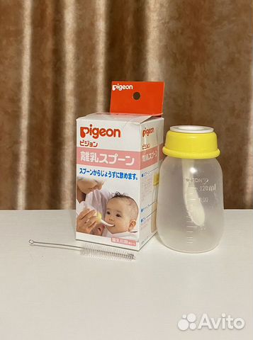 Бутылочка с ложкой Pigeon для кормления +3 мес