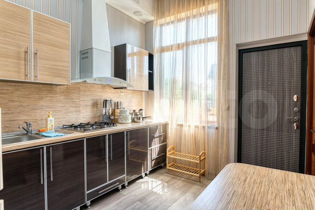 1-к. квартира, 40 м², 1/4 эт.