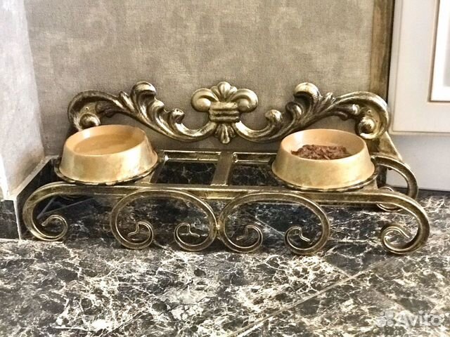 Подставка под миски питомицам -эксклюзивная кованн