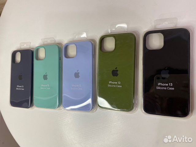 Чехол на iPhone 13