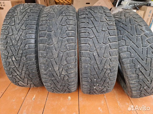 Pirelli Ice Zero 215/55 R17 98T