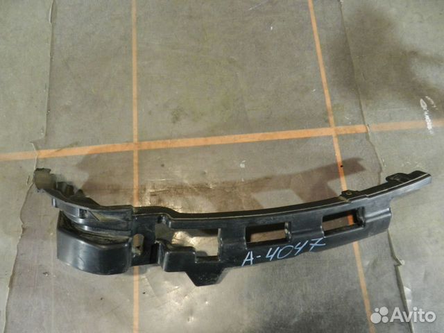 Кронштейн бампера правый-Mercedes-Benz GLA-X156