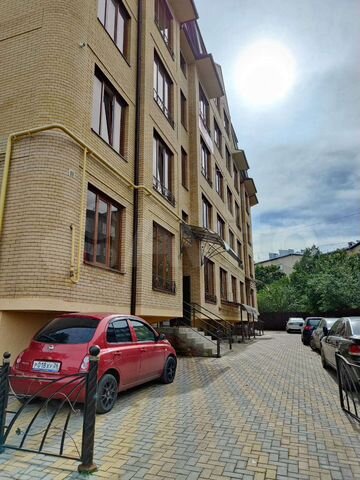 1-к. квартира, 52 м², 2/5 эт.