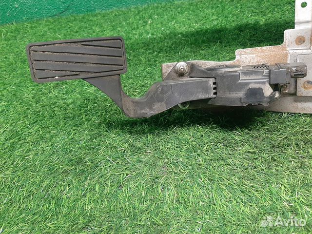 В наличии: педаль газа на Suzuki SX4