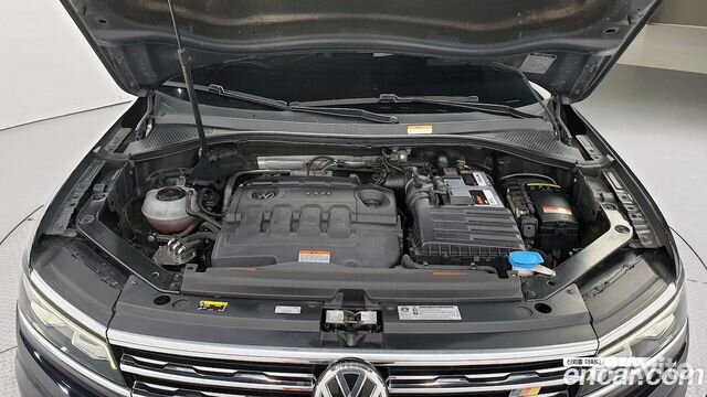 Volkswagen Tiguan 2.0 AMT, 2018, 90 194 км