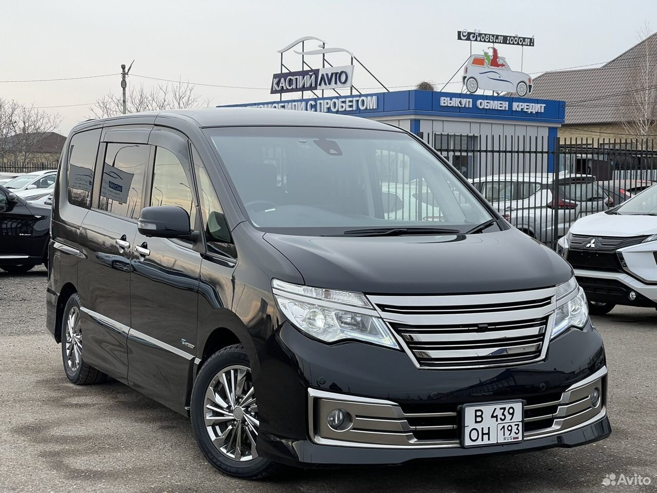 Авито серена. Nissan Serena 2015. Nissan Serena 2015 год.