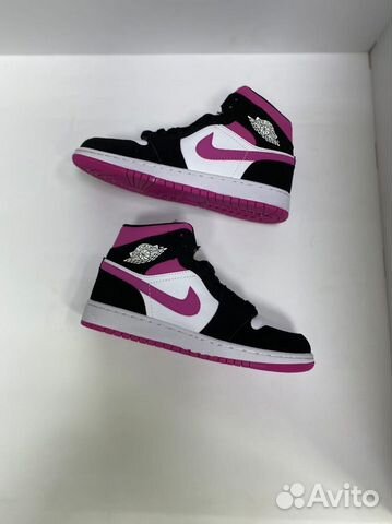 Кроссовки Nike Air Jordan 1