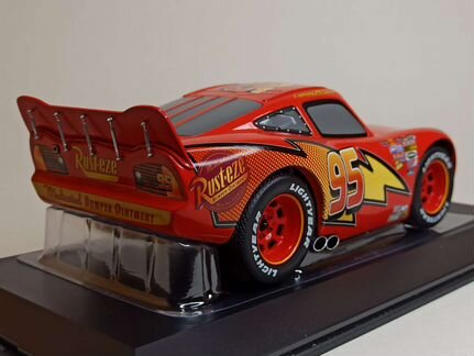 Lightning McQueen #95 Disney Movie Cars 1:18