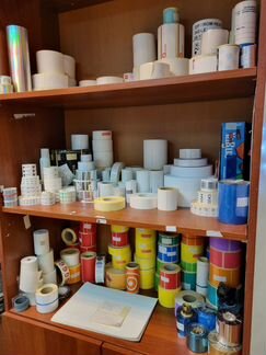 Термоэтикетки в рулонах